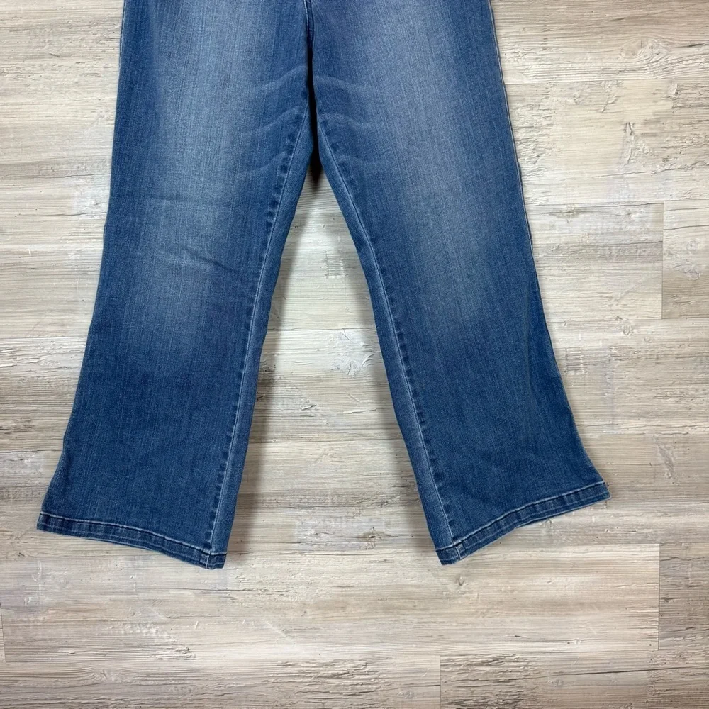 Spanx EveryWear Flare Jeans Pull-On High Rise Medium Wash 1X / 1XT
